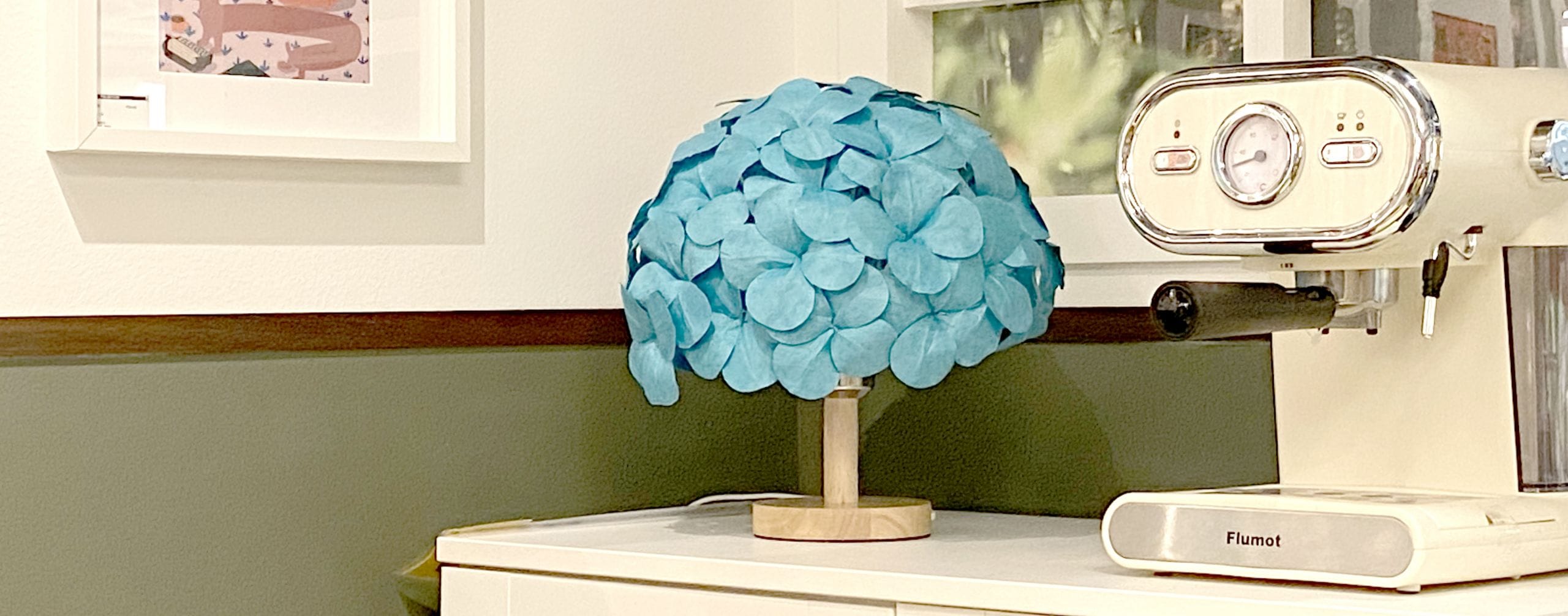 Paper Art Hydrangea Table Lamp